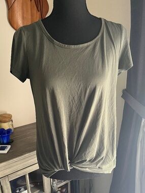 Womens Pink Rose top! Size M!